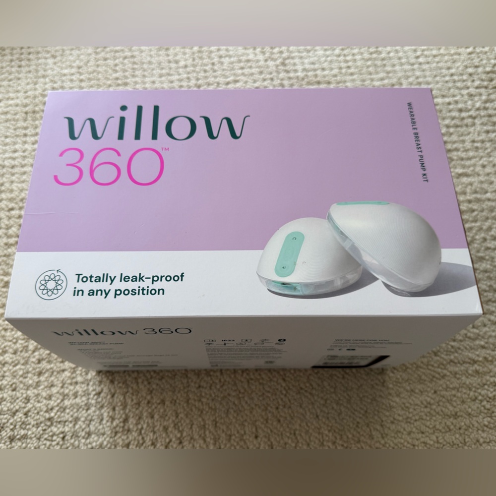 Willow 360 Breast Pump in White and Purple